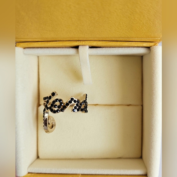 New Unused Fendi Gold Colored Black Cubic Zirconia Ring - Size 6.5 - Picture 6 of 7